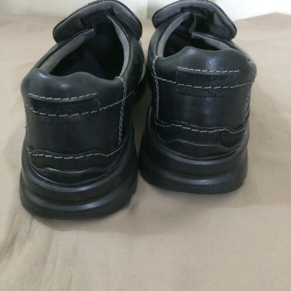 NEW Clarks Men’s Vanek Step Black Leather Slip On Loafers Memory Foam Size 9 - Picture 7 of 10